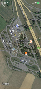 Die Tankstelle als Irrgarten